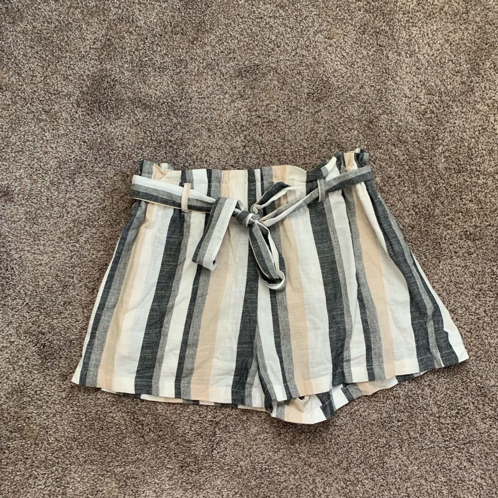 Blu Pepper Cotton/Linen Belted Summer Shorts